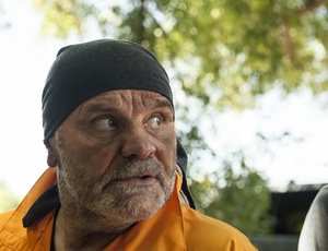 Balog Tibi tíz év után is szórja ránk a b@zdmeg-eket!