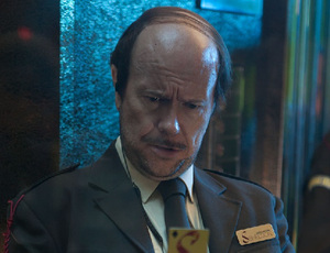 Torrente és félkegyelmű bandája a bűn mezejére lép