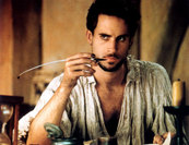 Joseph Fiennes és John Hurt a Herculesben
