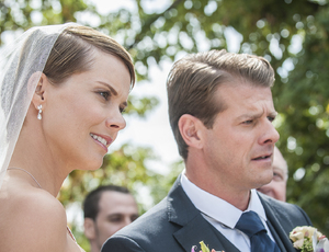 Megérkezett a Megdönteni Hajnal Tímeát hivatalos plakátja