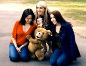 Ted, a trágár mackó már a Facebookon is támad