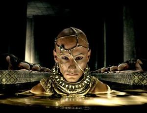 A 300 folytatása még mindig az élre tör