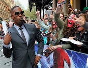 Jamie Foxx A csodálatos Pókember 2. londoni premierjén énekelt
