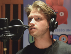 Így szinkronizál Miller Dávid az Undipofik-ban (videó) 