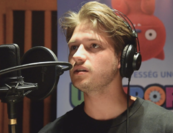 Így szinkronizál Miller Dávid az Undipofik-ban (videó) 