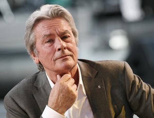 Agyvérzést kapott Alain Delon
