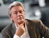 Agyvérzést kapott Alain Delon