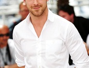 Ryan Gosling a Youtube-on eszi a müzlit!