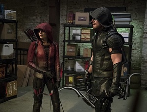 Arrow: Teljes a káosz Starling City-ben! 