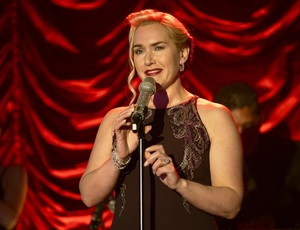 Teljhatalom és teljes káosz Kate Winslet új sorozatában