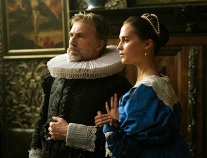 Együtt drámázik Christoph Waltz és Alicia Vikander