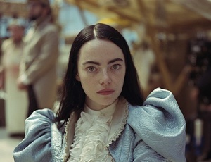 Emma Stone öntudatra ébred és élvezi 
